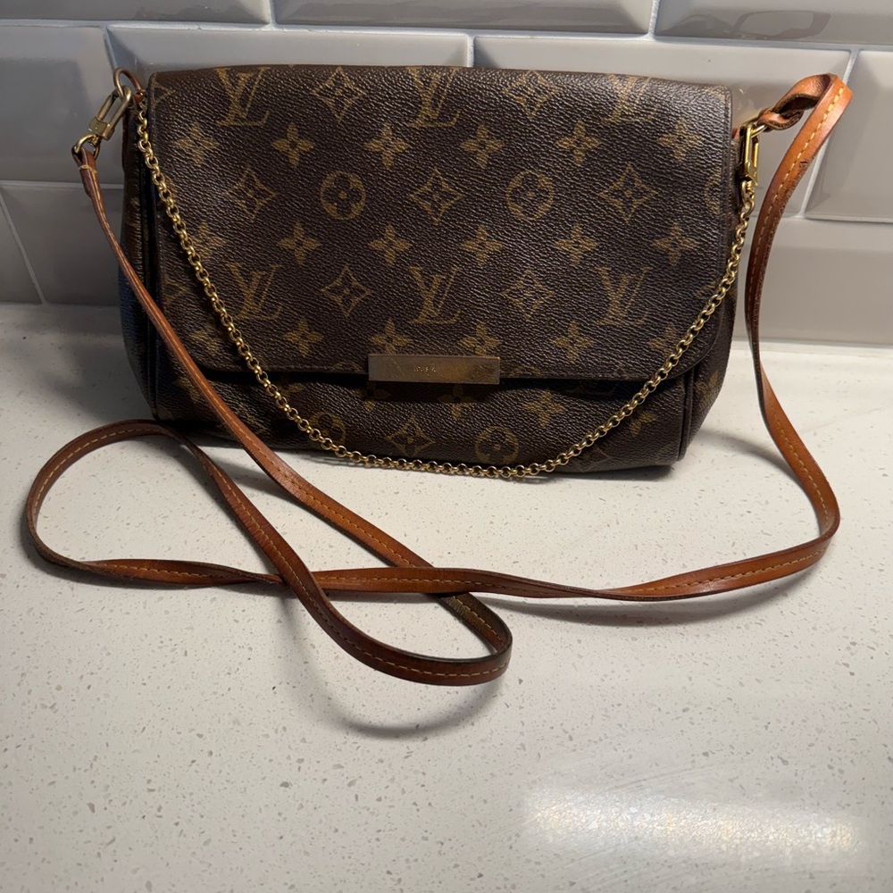 Authentic Louis Vuitton favorite mm